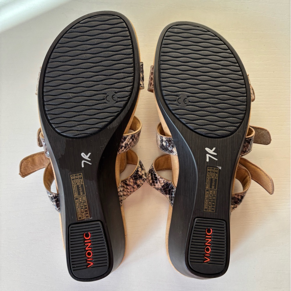 VIONIC Radia Orthotic Wedge Size 8 Sandal Python Adjustable Strap Snakeskin - Picture 9 of 10